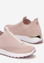 Różowe Buty Sportowe z Elastyczną Cholewką i Ozdobną Taśmą Zaharah