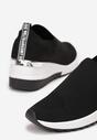 Czarne Sneakersy na Koturnie z Metaliczną Wstawką z Perforowanego Materiału Aririse