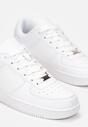 Białe Buty Sportowe przed Kostkę ze Sznurowaniem i Przeszyciami Kenidi