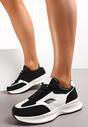 Czarne Sneakersy na Grubej Podeszwie z Modnymi Wstawkami Amonia