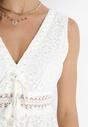 Biała Koronkowa Sukienka Maxi z Głębokim Dekoltem i Ozdobnym Wiązaniem Nohia