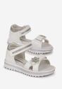 Biało-Srebrne Sandały na Płaskiej Podeszwie z Rzepem i Skórzaną Wkładką Elrami
