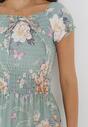 Jasnozielona Sukienka Maxi w Kwiaty z Ozdobnym Wiązaniem przy Dekolcie i Krótkimi Rękawami Paninthe