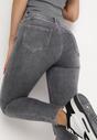 Ciemnoszare Jeansy Skinny z Regularnym Stanem i Efektem Push Up Mithi