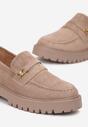 Ciemnobeżowe Mokasyny na Grubej Podeszwie z Metaliczną Ozdobą Keeha
