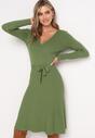 Zielona Sweterkowa Sukienka Rozkloszowana z Wiązanym Paskiem Florentame