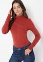 Ciemnoczerwony Dopasowany Sweter Golf z Ozdobnymi Guzikami Fortte