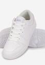 Białe Sznurowane Buty Sportowe z Ozdobną Perforacją i Wstawkami Gameelala