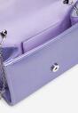 Fioletowa Torebka o Fasonie Kopertówki z Lakierowanej Ekoskóry z Łańcuszkiem Renesetta