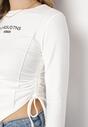 Biała Wiskozowa Bluzka z Asymetrycznym Dołem i Ozdobnym Napisem oraz Troczkiem Taatore