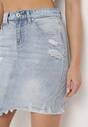 Niebieska Jeansowa Spódnica Mini z Postrzępioną Krawędzią i Dziurami Anevsa