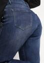 Niebieskie Jeansy z Szerokimi Nogawkami Postrzępionymi na Krawędzi Amallita
