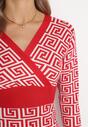 Czerwona Sweterkowa Dopasowana Sukienka Mini w Geometryczny Wzór z Kopertowym Dekoltem Mustella