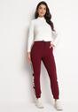 Bordowe Bawełniane Spodnie Dresowe z Lampasami i Ozdobnymi Napisami Sanga