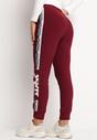 Bordowe Bawełniane Spodnie Dresowe z Lampasami i Ozdobnymi Napisami Sanga