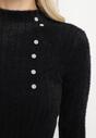 Czarny Wełniany Sweter z Dłuższym Włosiem i Ozdobnymi Guzikami Avelio