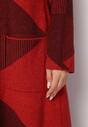 Czerwona Sweterkowa Sukienka Midi o Luźnym Kroju z Golfem i Geometrycznym Wzorem Diverna