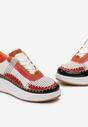 Biało-Pomarańczowe Sneakersy z Patchworkową Cholewką i Tłoczoną Platformą Geridia