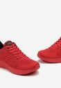 Czerwone Buty Sportowe Ozdobione Perforacją i Niewielkimi Wstawkami Incarvia