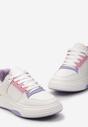 Biało-Fioletowe Sneakersy Ozdobione Kolorowymi Naszywkami Utaria
