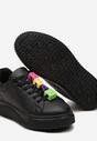 Czarne Sneakersy na Grubej Podeszwie z Ozdobnymi Aplikacjami na Sznurówkach Veillta