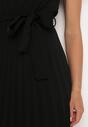 Czarna Koktajlowa Sukienka z Krótkim Rękawem i Gumką w Talii z Materiałowym Paskiem Javia