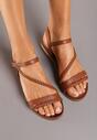 Brązowe Sandały z Imitacji Skóry na Płaskiej Podeszwie Zapinane na Sprzączkę Ildia