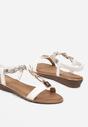 Białe Wsuwane Sandały z Plecionym Paskiem Ozdobione Metalową Aplikacją i Cyrkoniami Testanya