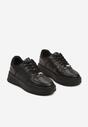 Czarne Klasyczne Sznurowane Sneakersy na Płaskiej Podeszwie z Perforacją Vlineya