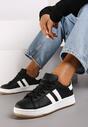 Czarne Płaskie Sneakersy z Kontrastowymi Paskami Navisana