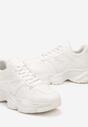 Białe Sneakersy na Grubej Podeszwie z Geometrycznym Wzorem Mevanira