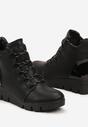 Czarne Botki Typu Sneakersy na Koturnie z Lakierowanymi Wstawkami Lirelissa