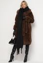 Brązowy Futerkowy Płaszcz z Szerokim Kołnierzem i Mankietami z Wiązanym Paskiem Viaruna