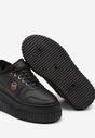 Czarne Sneakersy na Tłoczonej Platformie Zdobione Elegancką Metalową Aplikacją Werissa