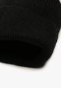 Czarna Czapka z Angorą w Stylu Beanie Ozdobiona Aplikacją Delarielis