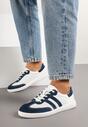 Granatowo-Białe Płaskie Sneakersy ze Skóry Naturalnej Ozdobione Perforacją i Paskami Nelithor