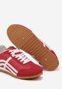 Czerwone Sneakersy w Stylu Kultowych Tenisówek z Ozdobnymi Przeszyciami Vellexia