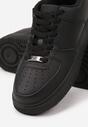 Czarne Skórzane Sneakersy Ozdobione Perforacją Rilurea