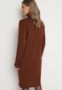 Brązowa Sweterkowa Sukienka z Golfem Ozdobiona Tłoczeniem Lanika