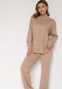 Beżowy Komplet z Wiskozą Ozdobiony Metaliczną Nicią Sweter z Półgolfem i Szerokie Spodnie Aresina