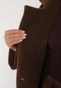 Brązowy Elegancki Płaszcz z Wiązanym Paskiem i Kieszeniami Nyredi