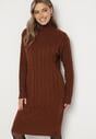 Brązowa Sweterkowa Sukienka z Golfem Wełną i Bawełną Ozdobiona Splotem Reiania