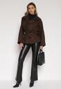Brązowy Krótki Płaszcz z Wiskozą o Pudełkowym Kroju z Wiązanym Paskiem i Kołnierzem Tusilia
