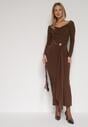 Brązowa Dopasowana Sukienka z Ozdobnym Marszczeniem Trenem i Rozcięciem Alutria