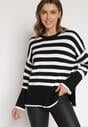 Biało-Czarny Sweter o Kroju Oversize z Motywem Pasków Irtusa