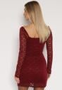 Bordowa Koronkowa Sukienka o Dopasowanym Kroju z Kwadratowym Dekoltem Tiwedesa