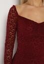 Bordowa Koronkowa Sukienka o Dopasowanym Kroju z Kwadratowym Dekoltem Tiwedesa
