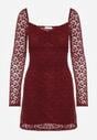 Bordowa Koronkowa Sukienka o Dopasowanym Kroju z Kwadratowym Dekoltem Tiwedesa
