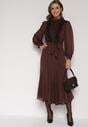 Brązowa Elegancka Sukienka z Bufiastymi Rękawami i Koronkowymi Falbankami Sewlina