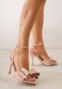 Beżowe Sandały Lakierowane Ozdobione Kokardkami Varona